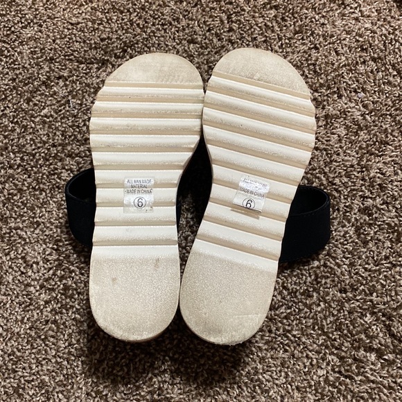 Wedge sandals - Picture 3 of 3